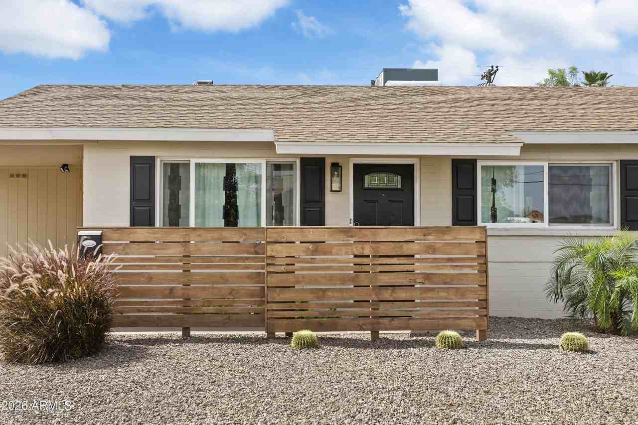 7901 E Loma Land Dr - Photo 2 of 30