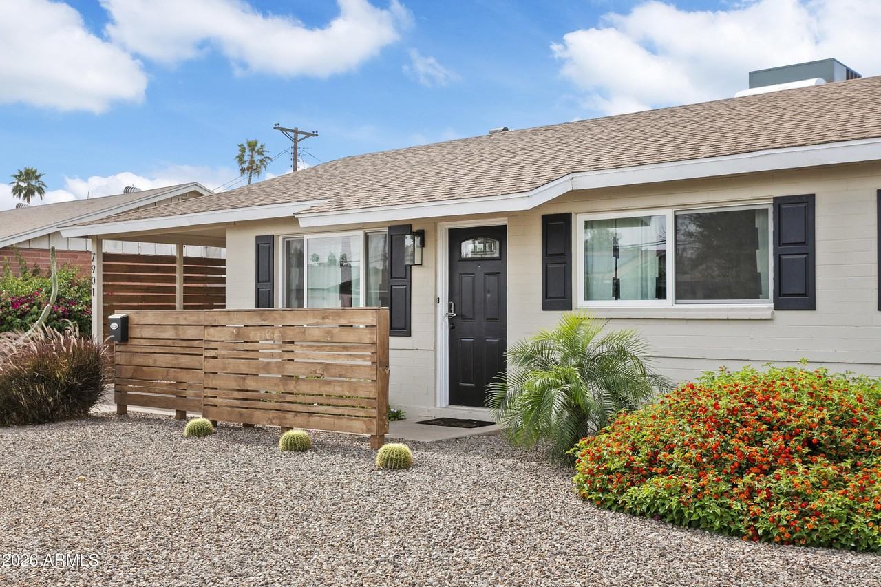 7901 E Loma Land Dr - Photo 4 of 30