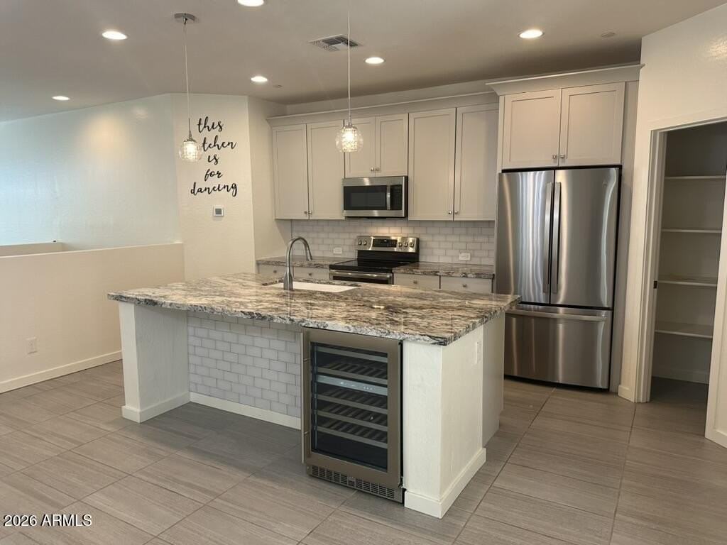 1739 E Dogwood Ln - Photo 3 of 46