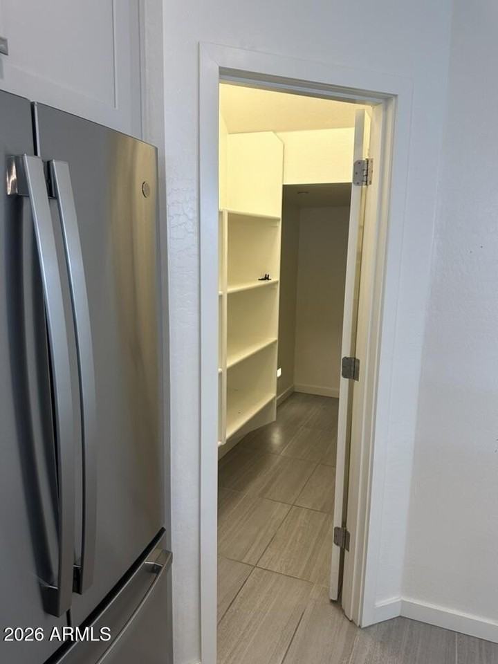 1739 E Dogwood Ln - Photo 5 of 46