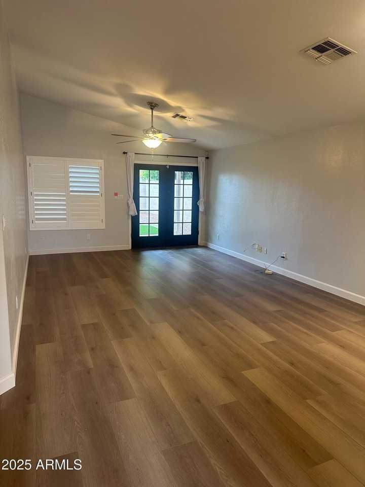 8824 W Adam Ave - Photo 5 of 18