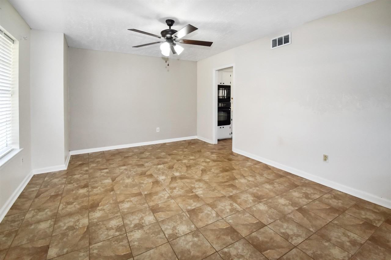 1125 Norwood Dr - Photo 2 of 17