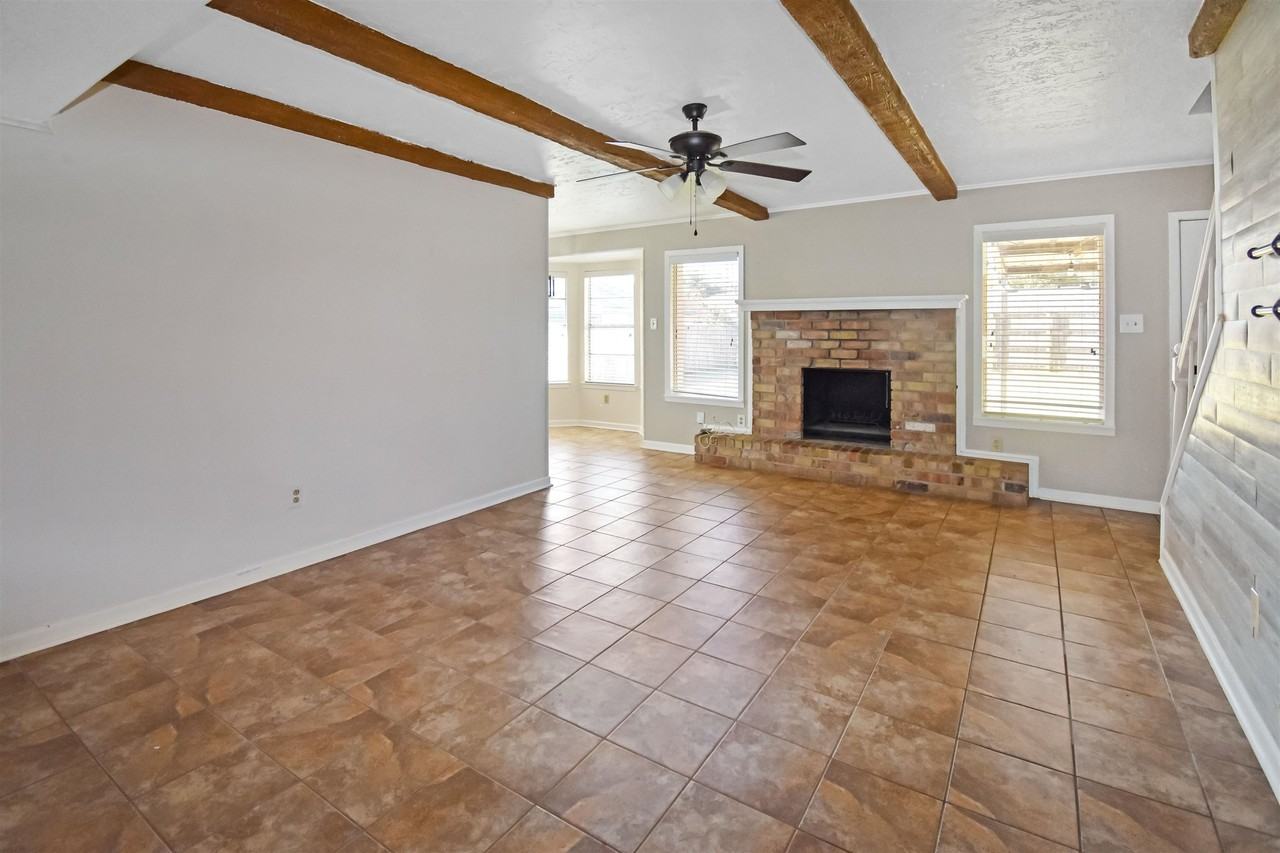 1125 Norwood Dr - Photo 7 of 17