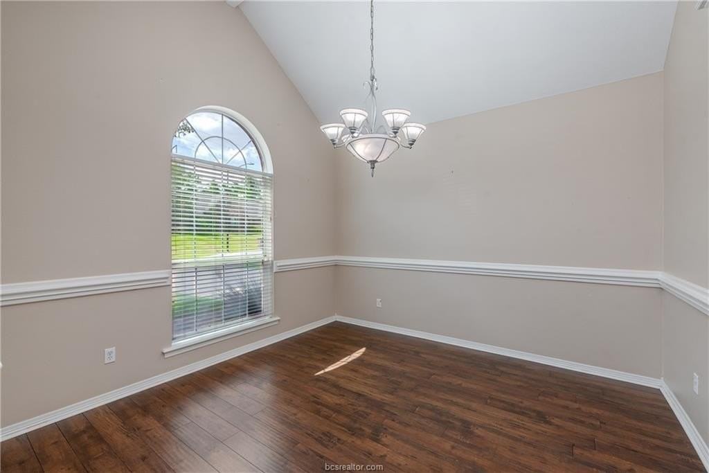 305 Stoney Hills Ct - Photo 5 of 29