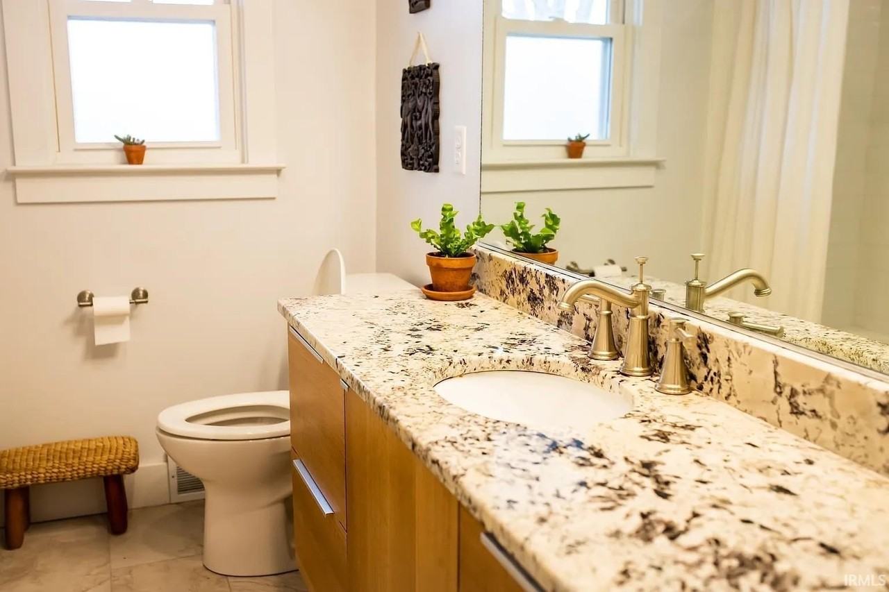 5325 S Fairfax Rd - Photo 3 of 9