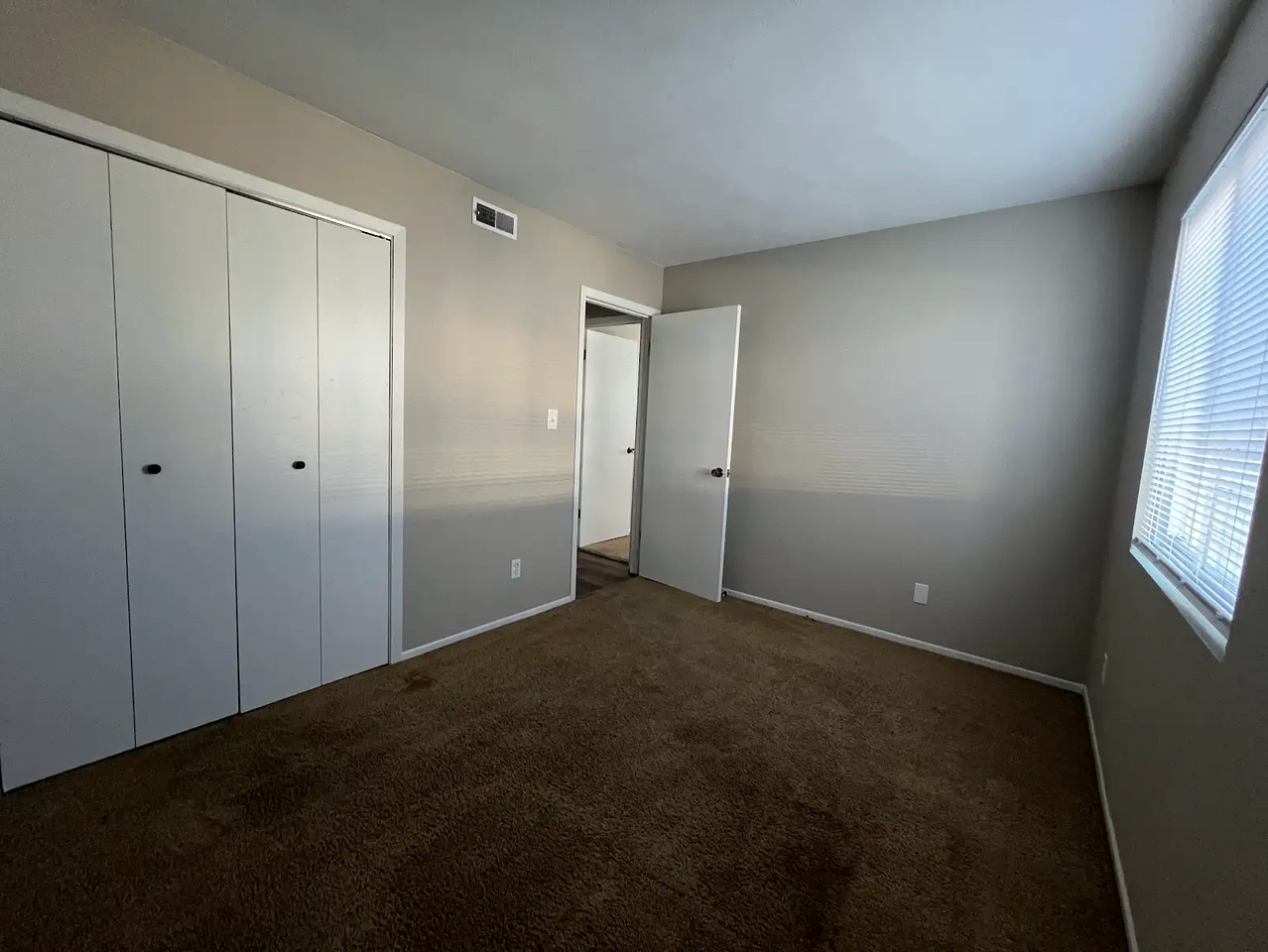 504 S Sweetbriar Dr #504-2 - Photo 5 of 10