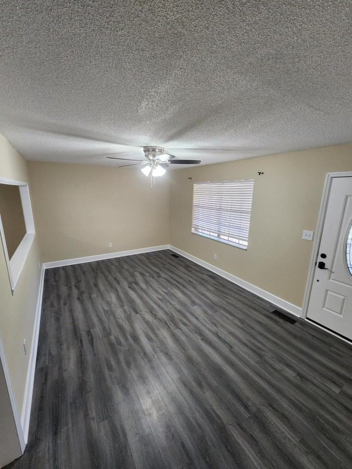 4558 Lee Dr Nw - Photo 6 of 23