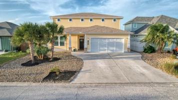 featured image of 102 Angelfish Ct