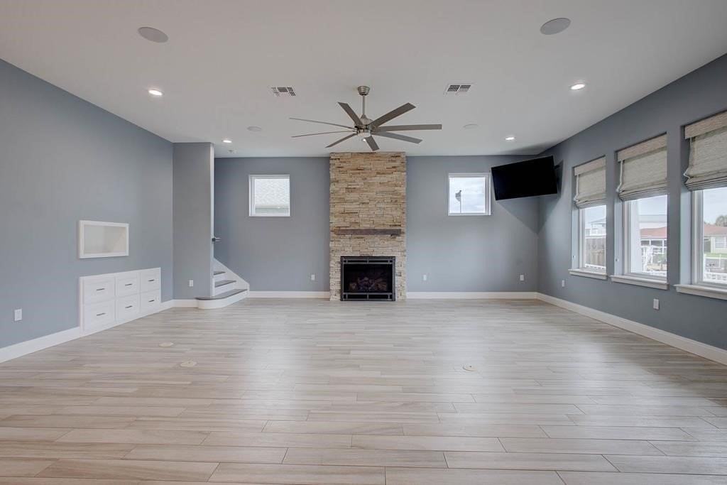 102 Angelfish Ct - Photo 7 of 38