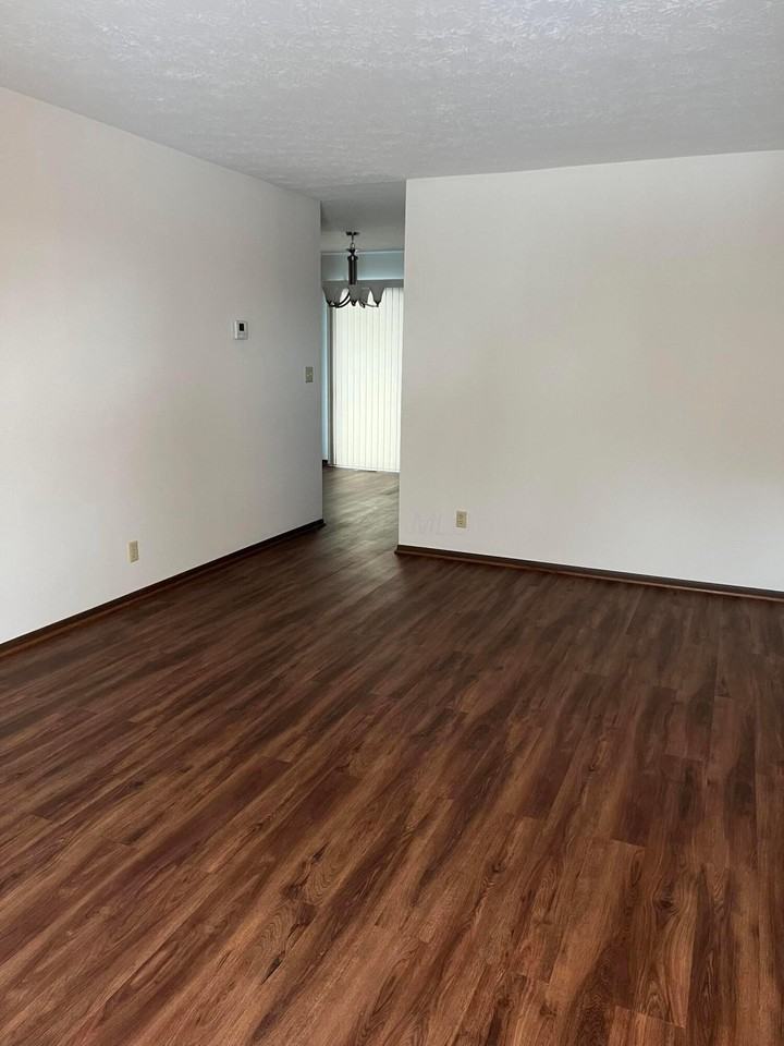 217 Lees Pl - Photo 3 of 10