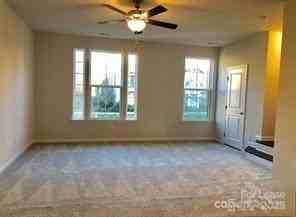 1543 S Church St - Photo 4 of 18