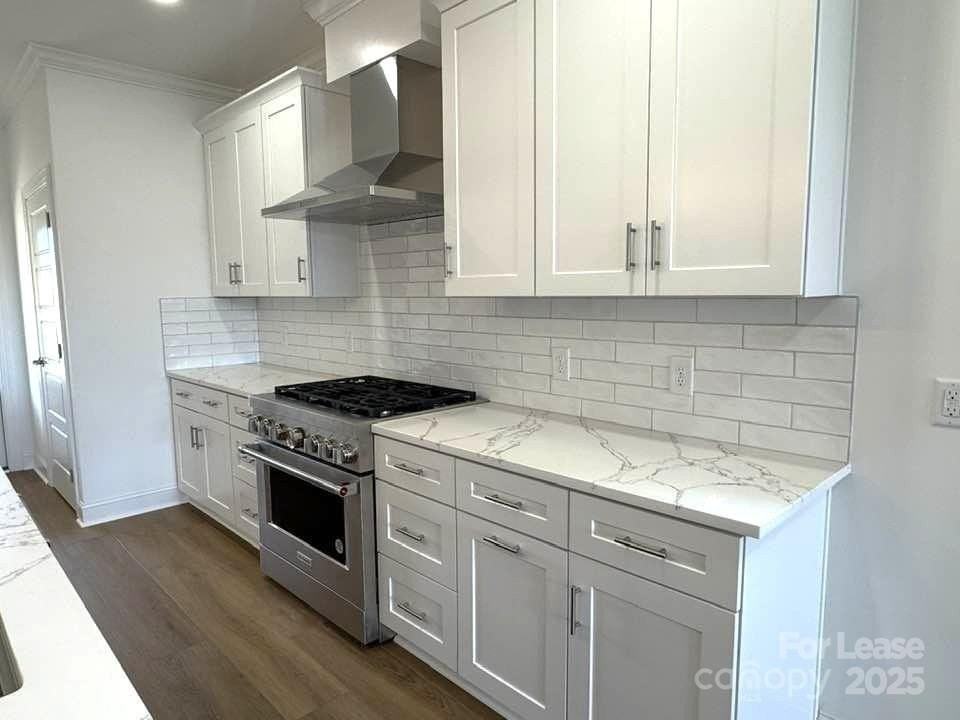 8070 Blackwood Rd - Photo 3 of 39