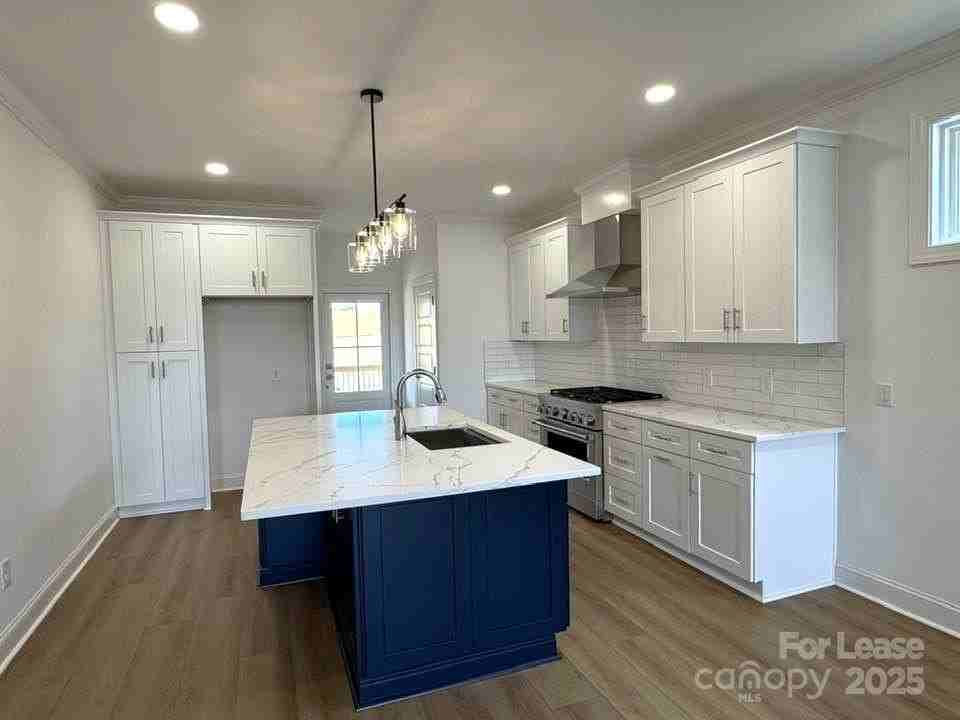 8070 Blackwood Rd - Photo 4 of 39