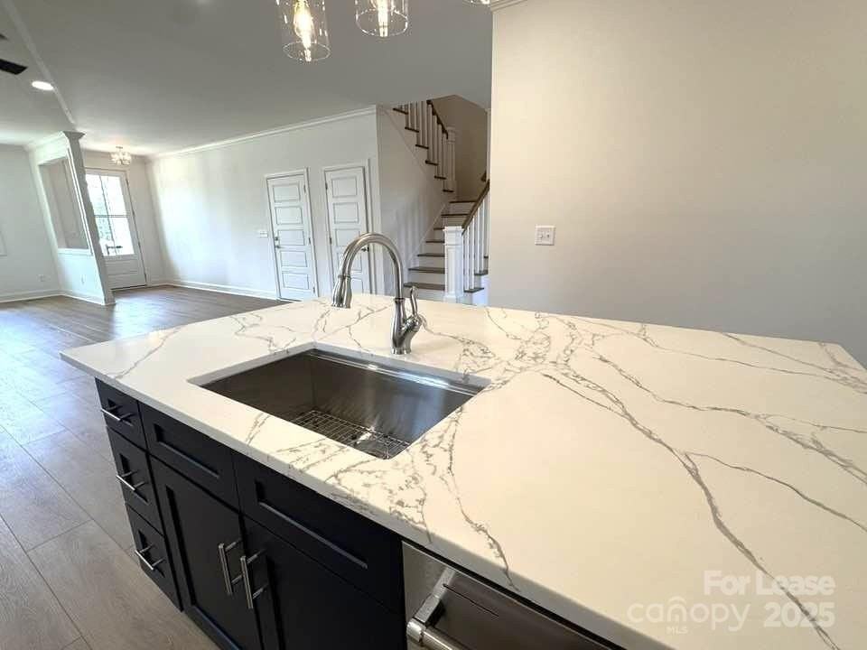 8070 Blackwood Rd - Photo 6 of 39