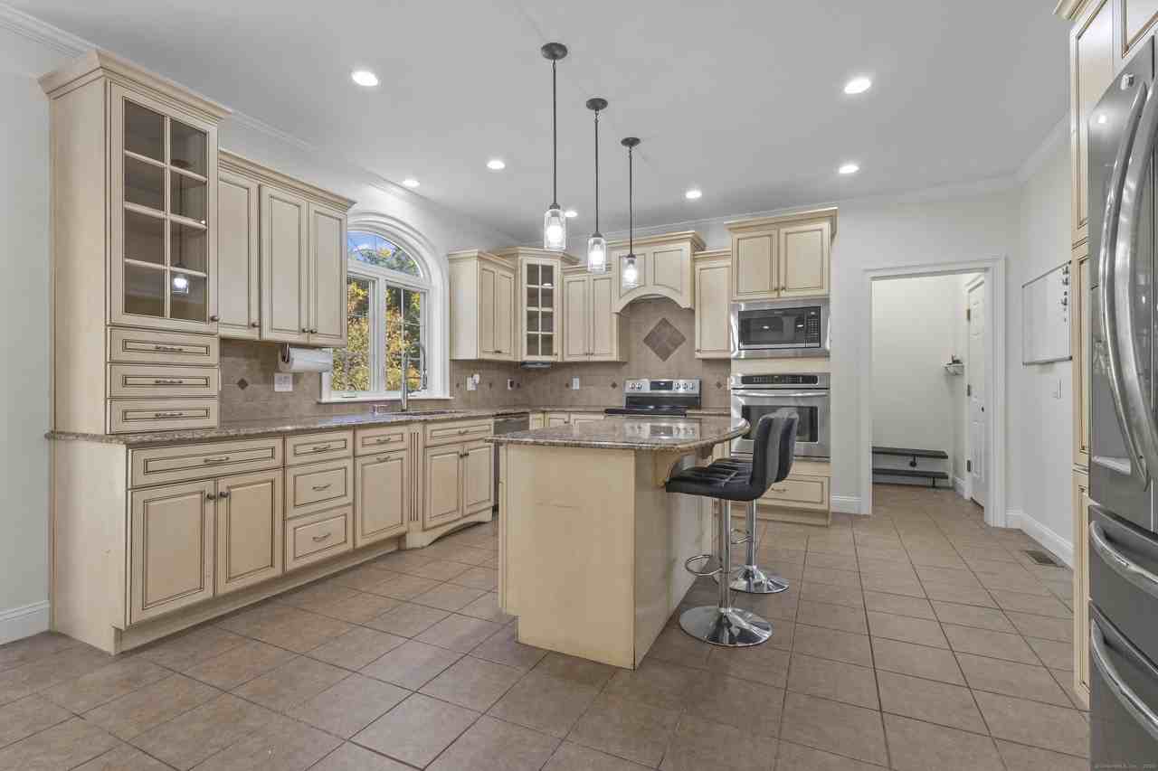 5 Two Mile Hill Rd - Photo 4 of 21