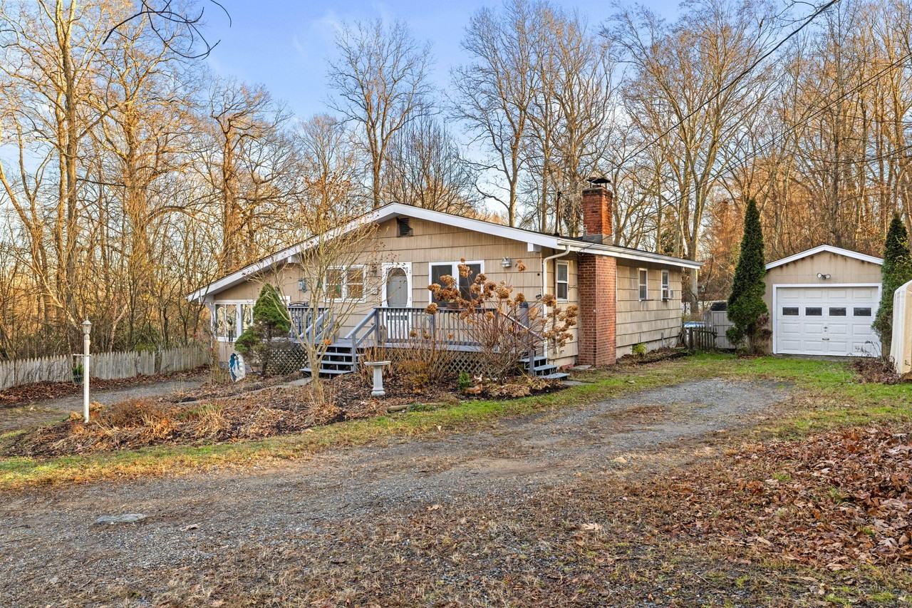 15 Egypt Ln - Photo 2 of 40