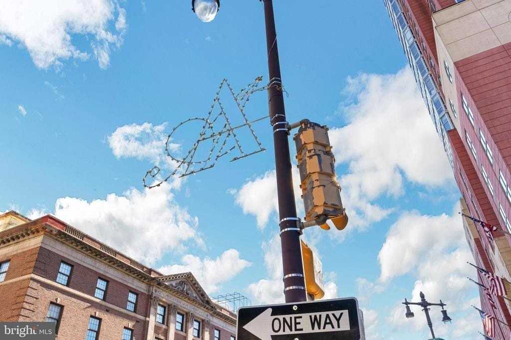 440 S Broad St #1003 - Photo 3 of 27