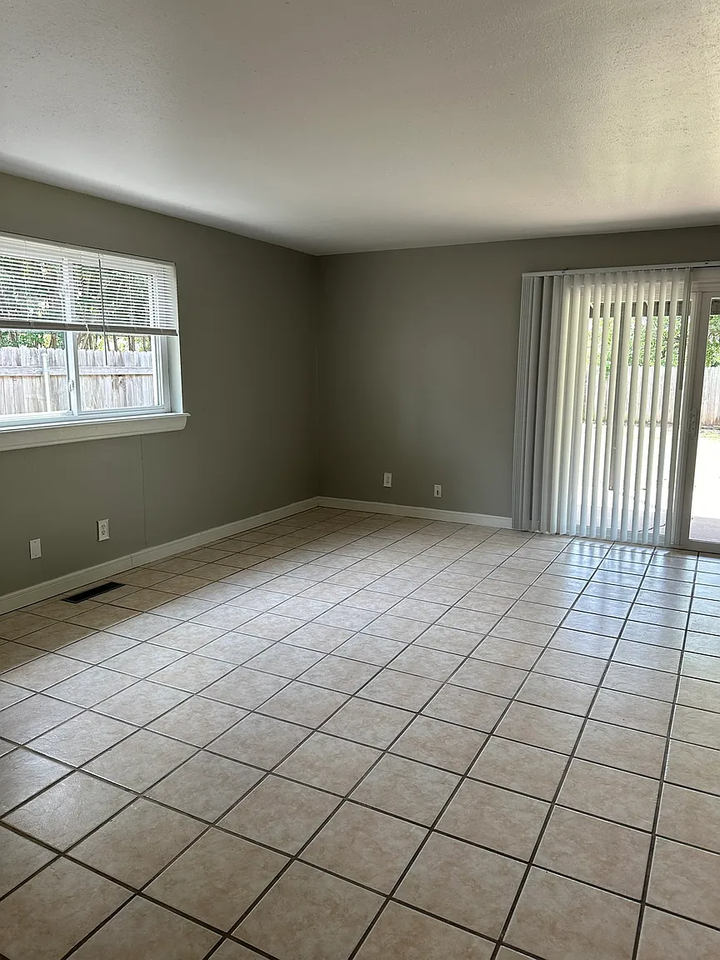 220 W Ridge Rd #1 - Photo 2 of 13