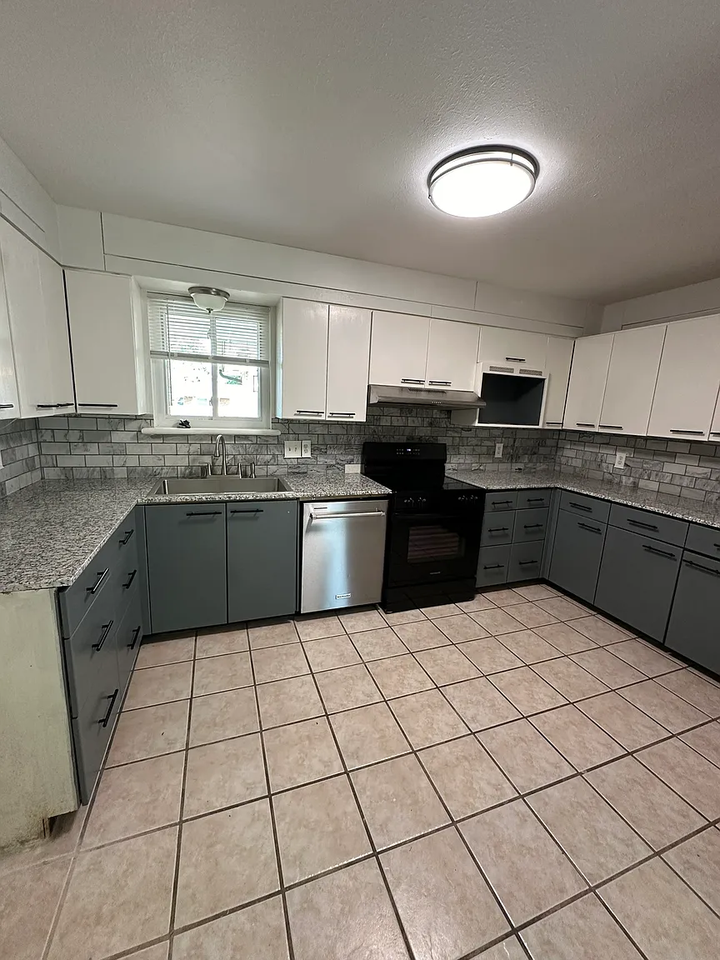 220 W Ridge Rd #1 - Photo 3 of 13