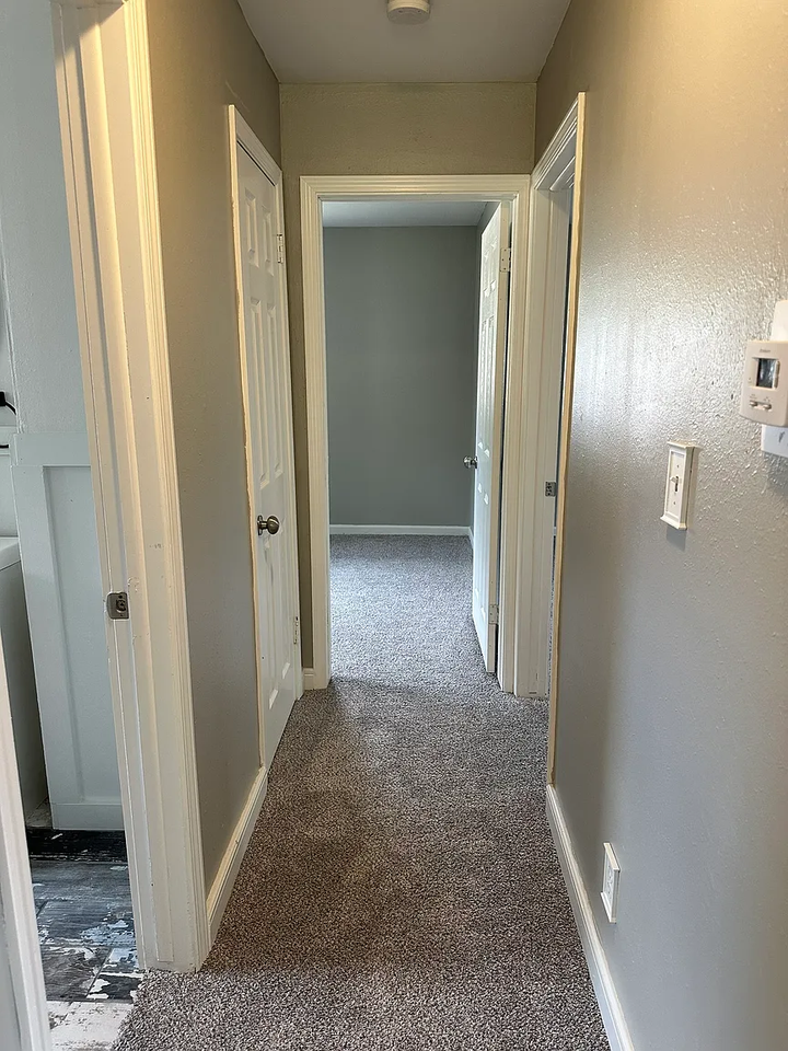 220 W Ridge Rd #1 - Photo 4 of 13