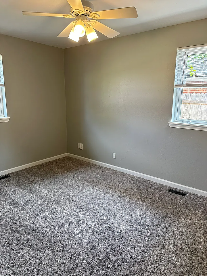 220 W Ridge Rd #1 - Photo 7 of 13