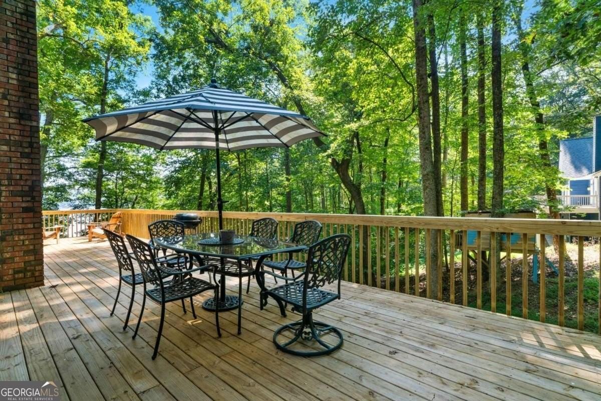 180 Waterfront Dr - Photo 5 of 49