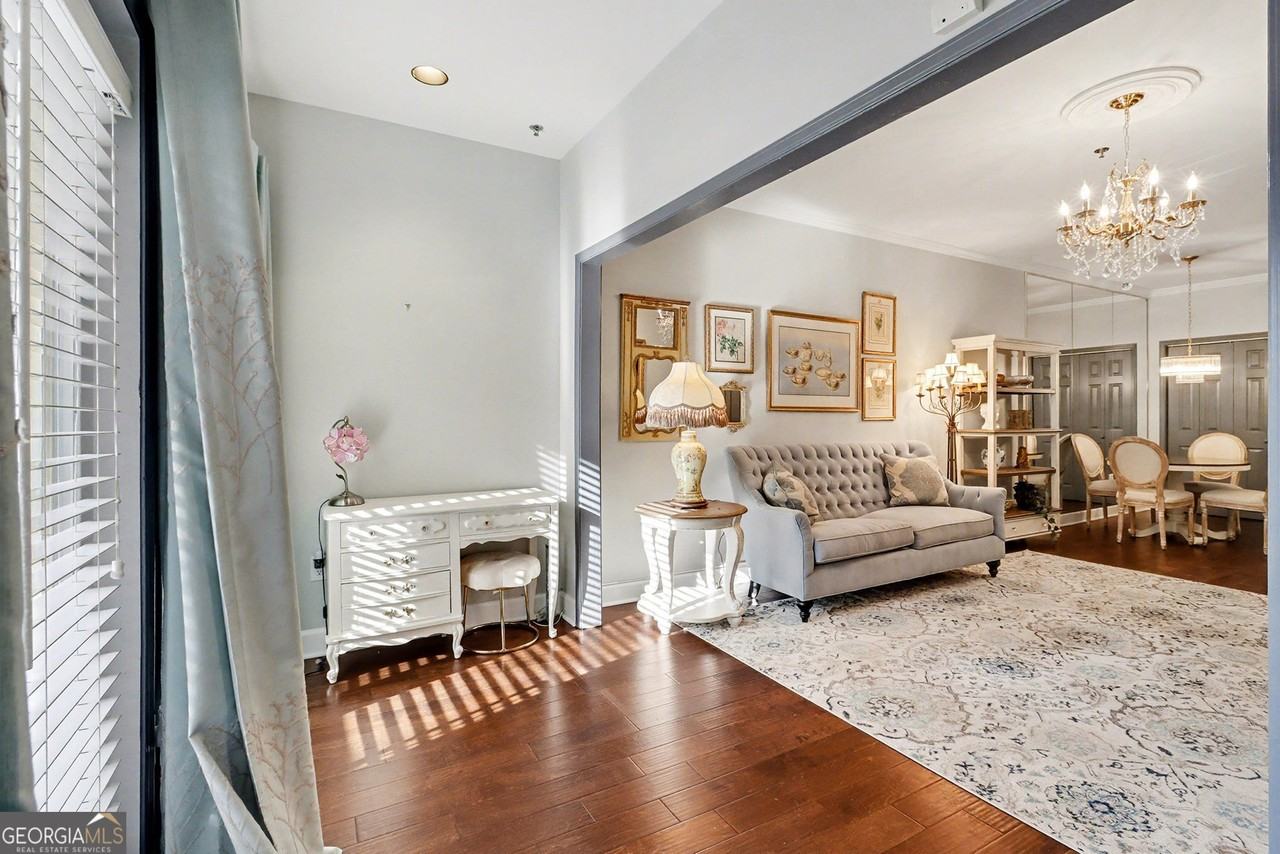 2865 Lenox Rd Ne Apt 111 #111 - Photo 2 of 26