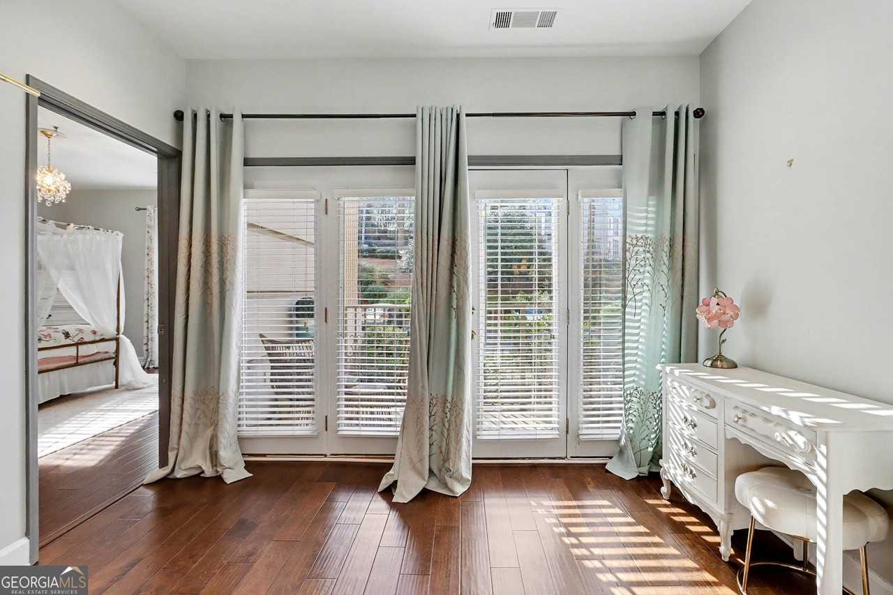 2865 Lenox Rd Ne Apt 111 #111 - Photo 5 of 26