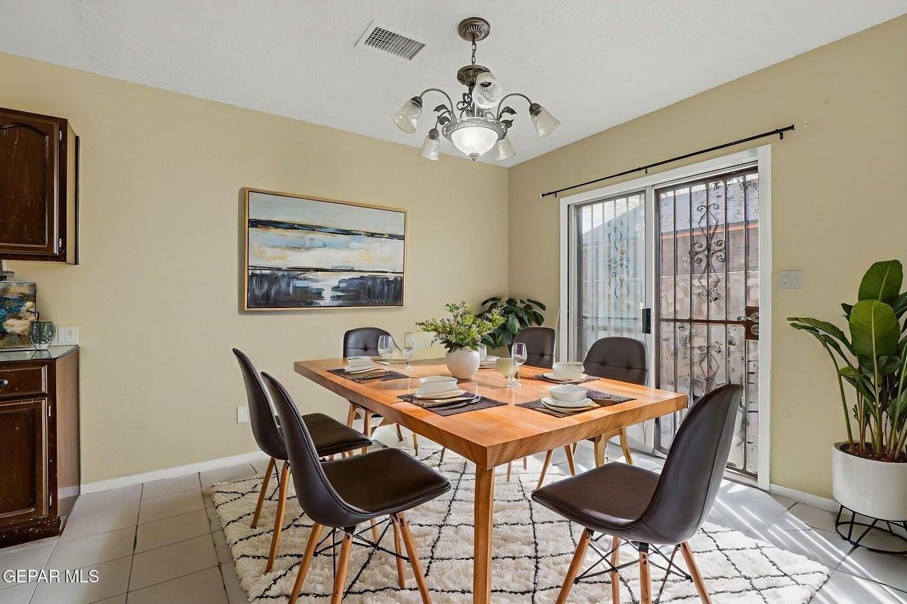 12528 Martin Bauman Dr - Photo 3 of 46