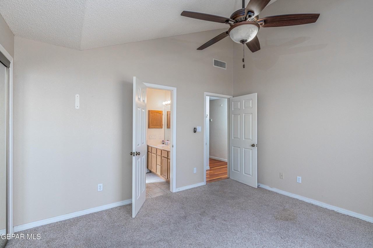 4628 King Arthur Ct - Photo 7 of 31