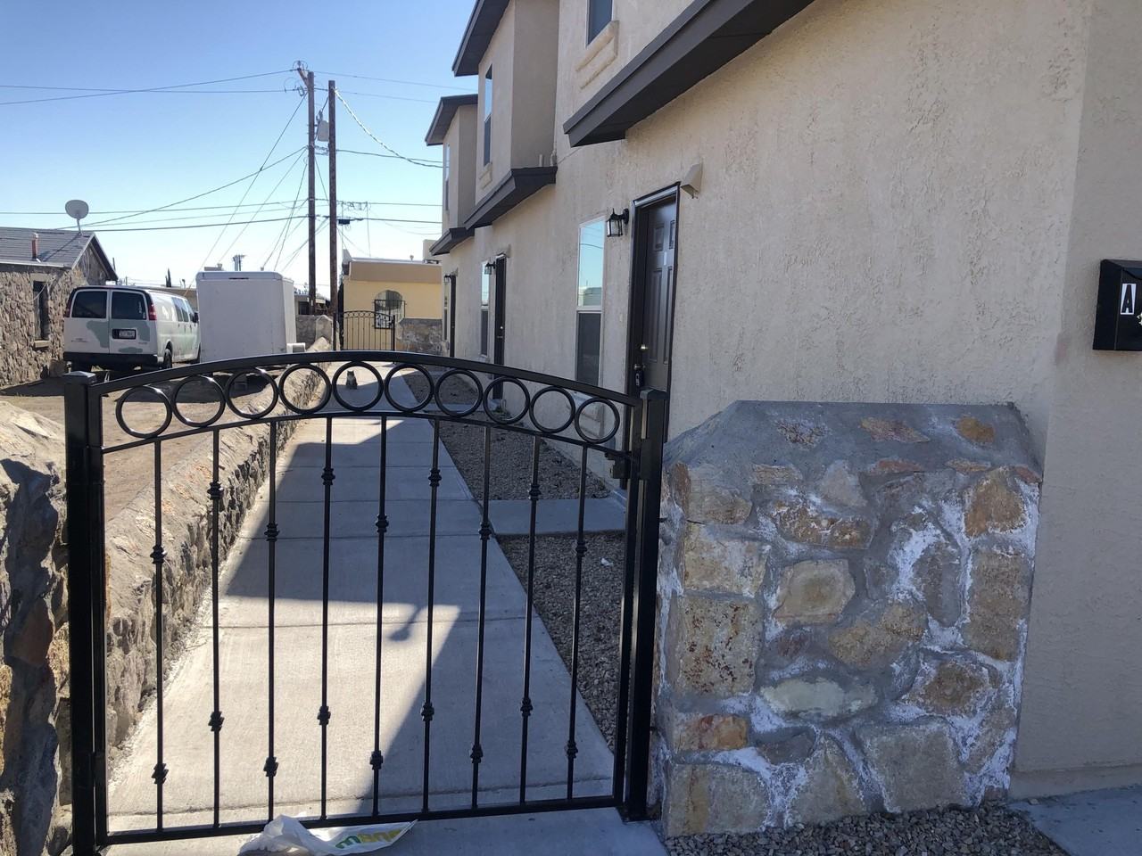 3932 Truman Ave Unit C #C - Photo 3 of 50