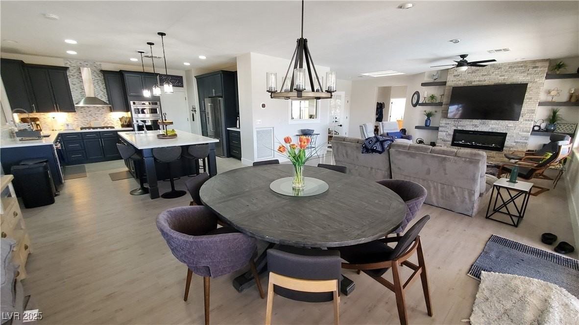 2106 Dipinto Ave - Photo 4 of 46