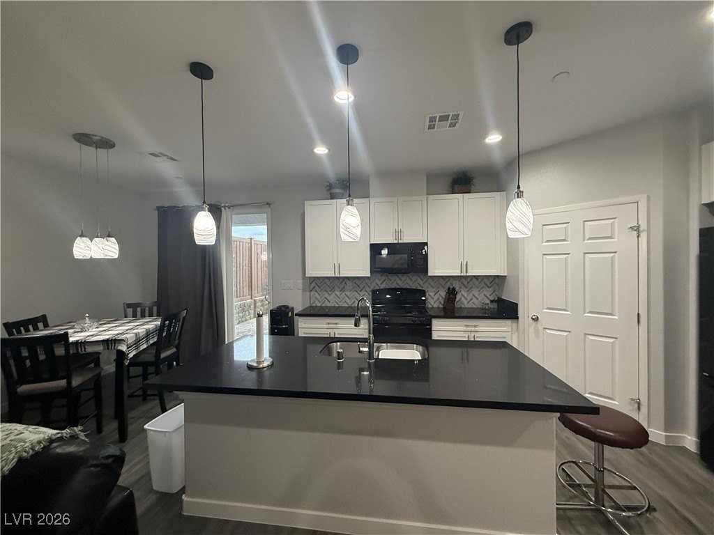 1542 Tilman Ln - Photo 4 of 16