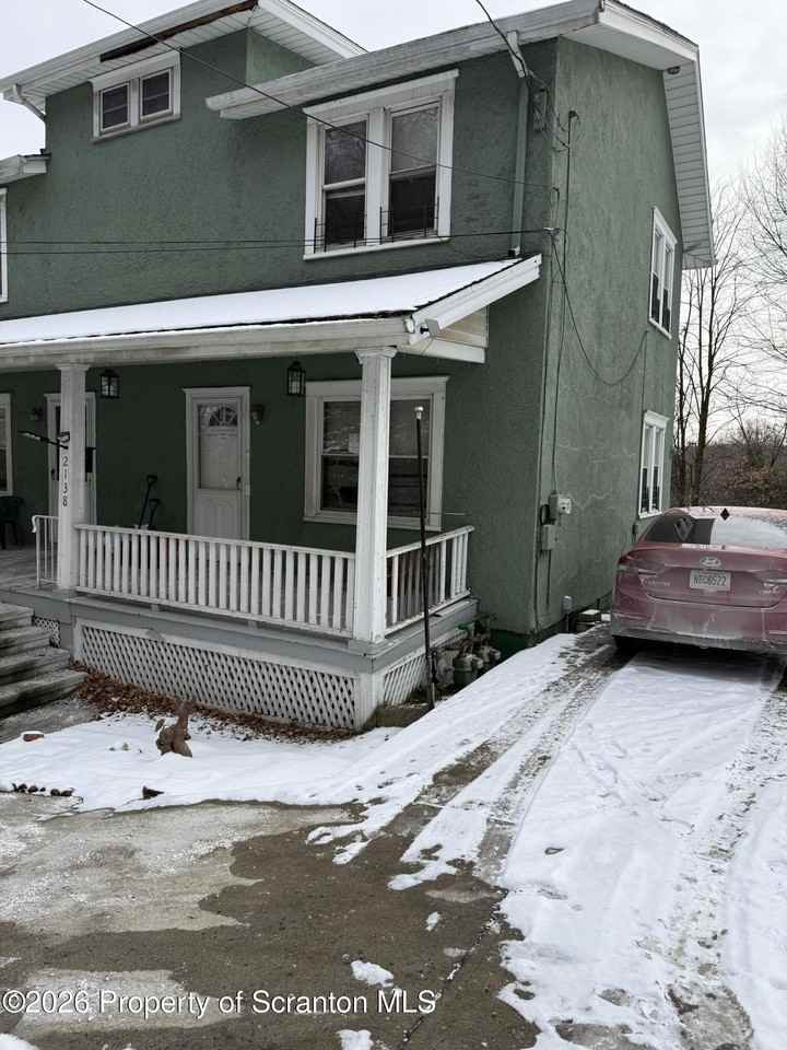 2138 2140 Pond Avenue - Photo 3 of 16