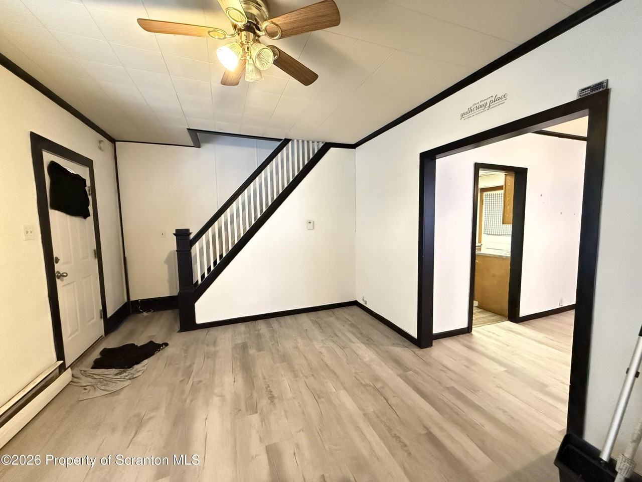 2138 2140 Pond Avenue - Photo 5 of 16