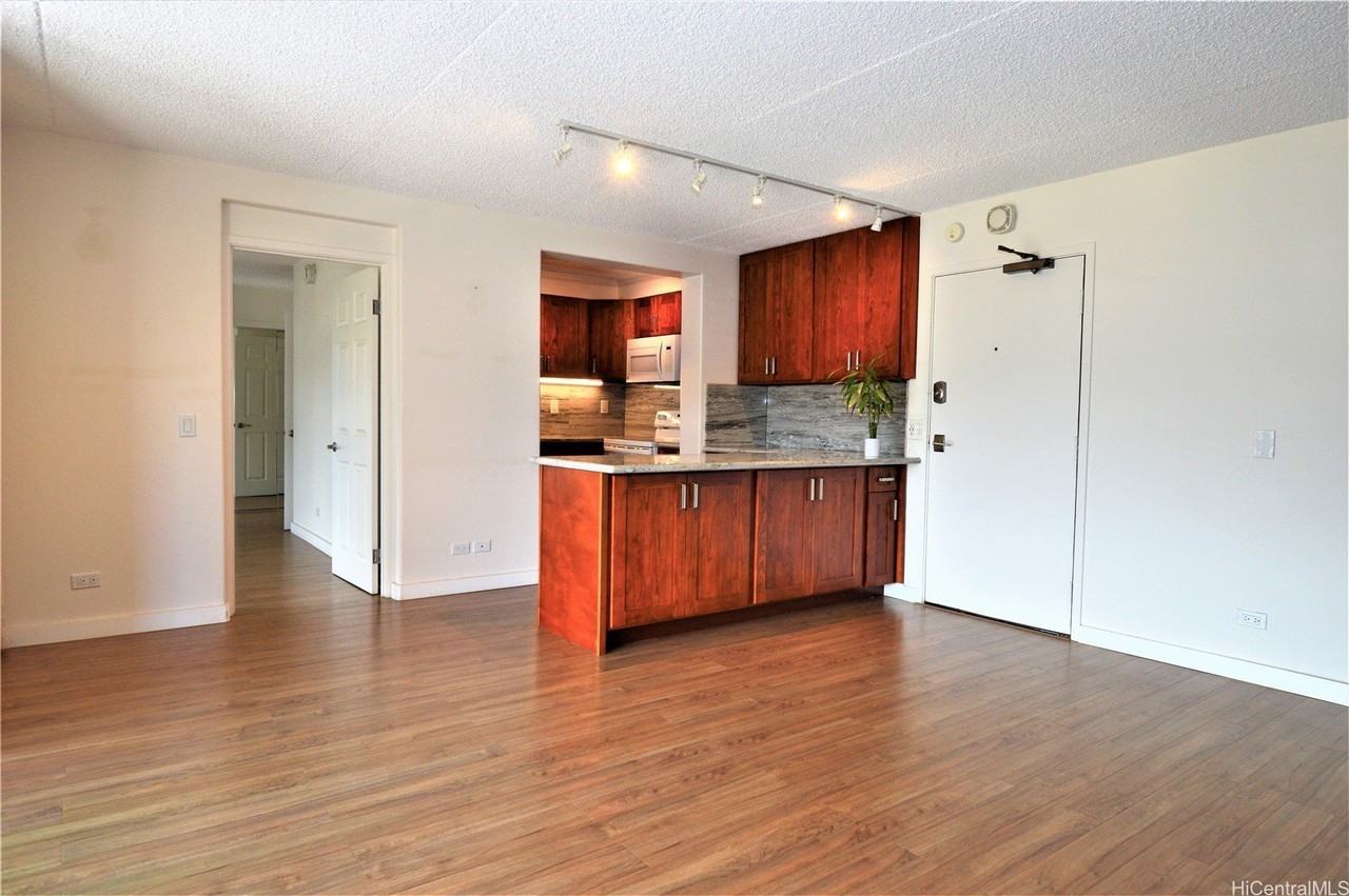 430 Keoniana St Apt 1005 #1005 - Photo 5 of 20