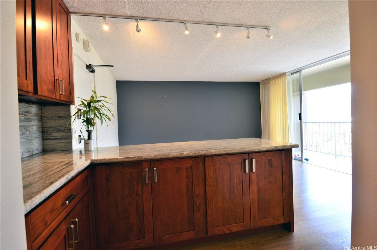 430 Keoniana St Apt 1005 #1005 - Photo 7 of 20