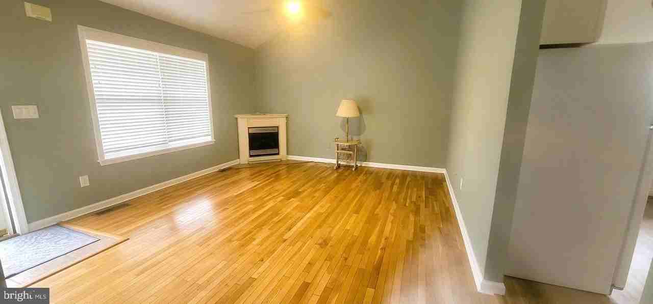 38518 S Hampton Dr - Photo 3 of 16