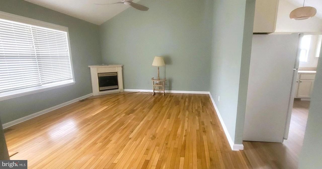 38518 S Hampton Dr - Photo 4 of 16