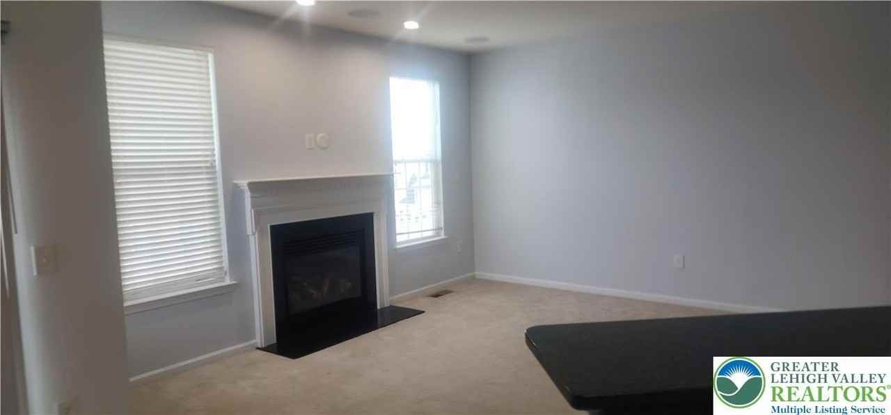 3517 Windsor Ct - Photo 3 of 24