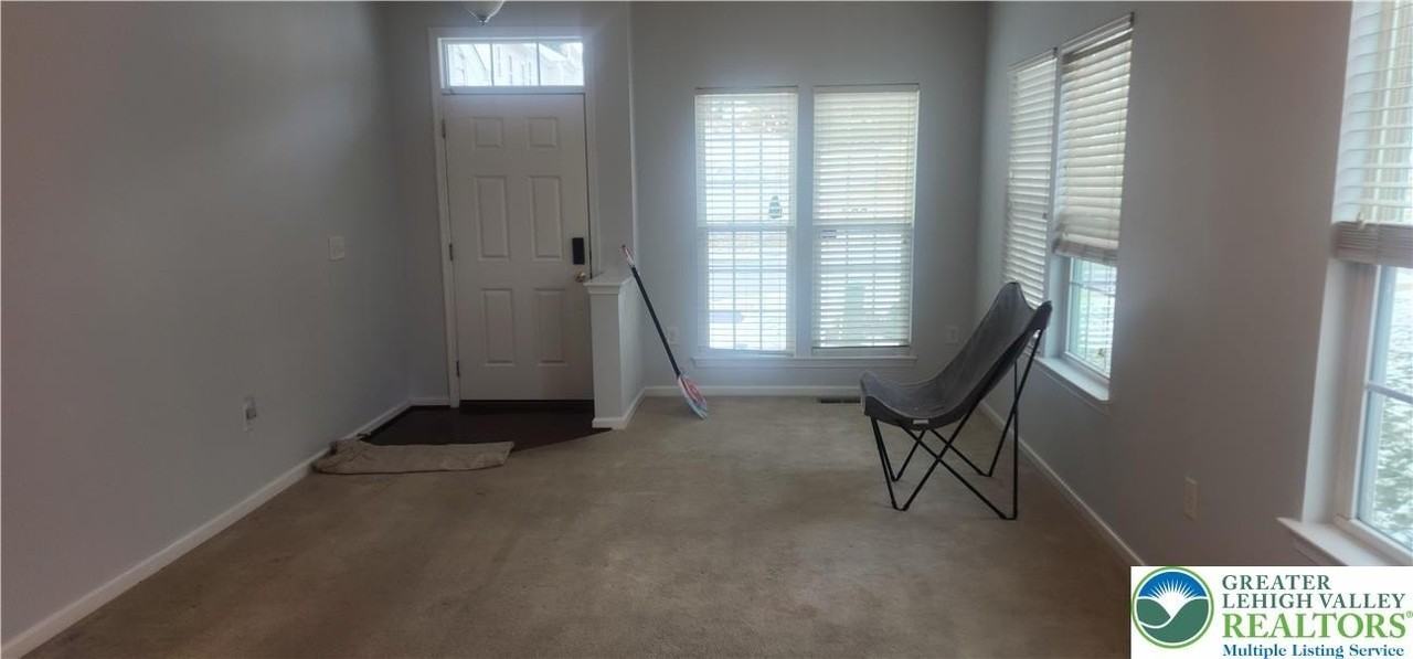 3517 Windsor Ct - Photo 7 of 24