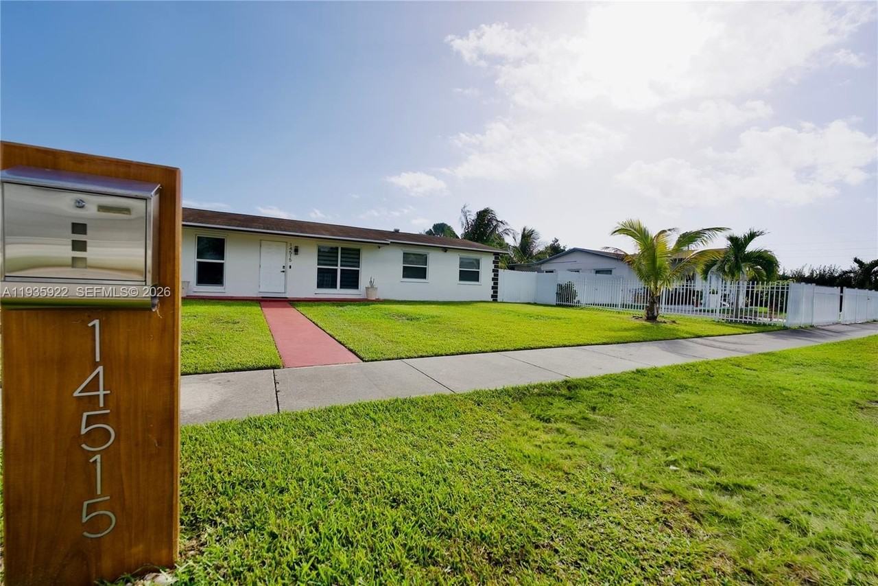 14515 Sw 105th Ct #0 - Photo 2 of 26