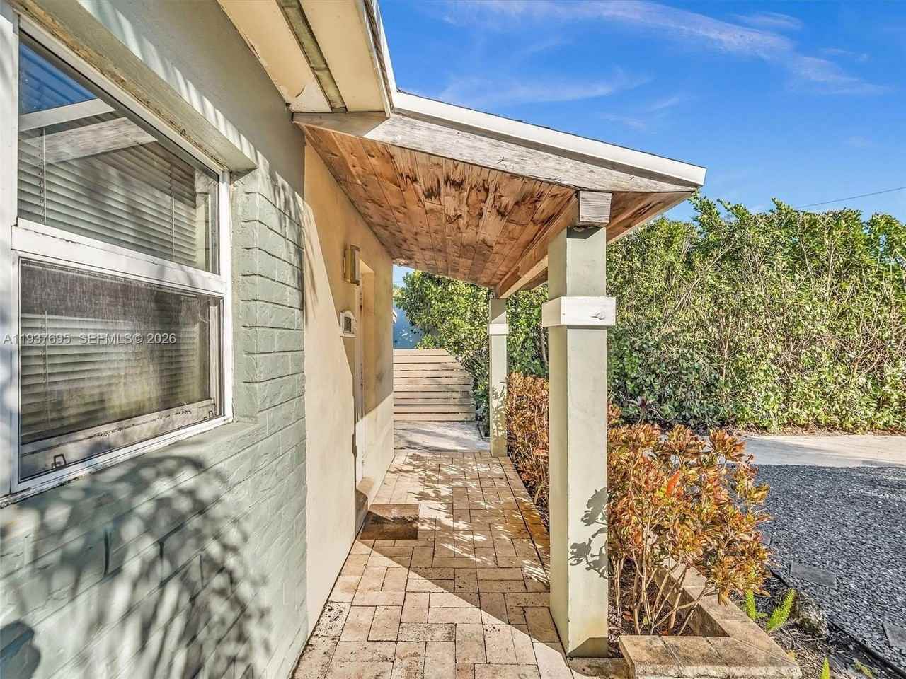 1731 Nw 7th Ter - Photo 5 of 50