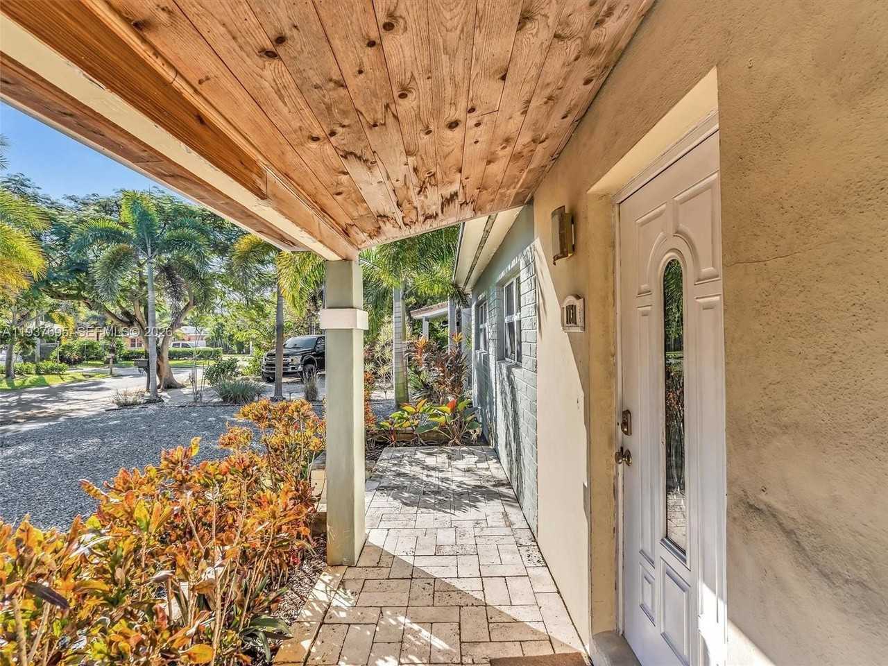 1731 Nw 7th Ter - Photo 6 of 50