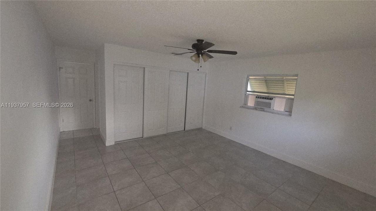 9507 Nw 80th Ct - Photo 6 of 13