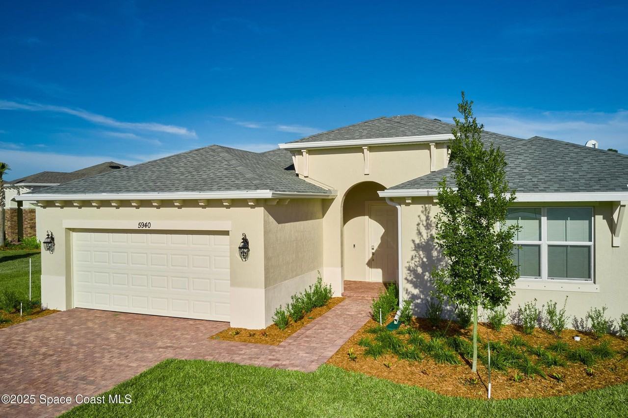 5940 Manzanita Way - Photo 2 of 8