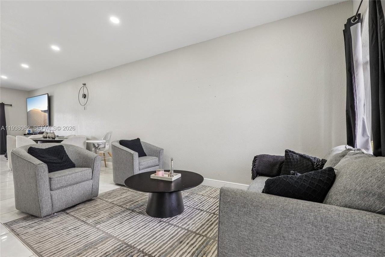 7754 Nw 201st Ter #7754 - Photo 6 of 26