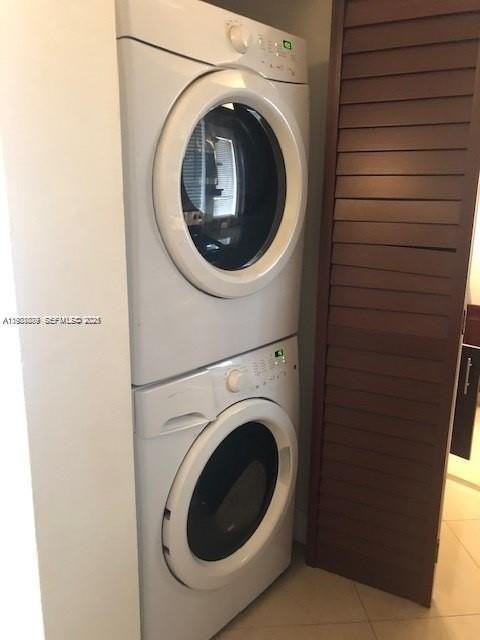 10187 Twin Lakes Dr #23I - Photo 5 of 9