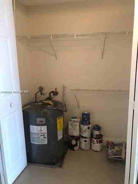 10187 Twin Lakes Dr #23I - Photo 7 of 9