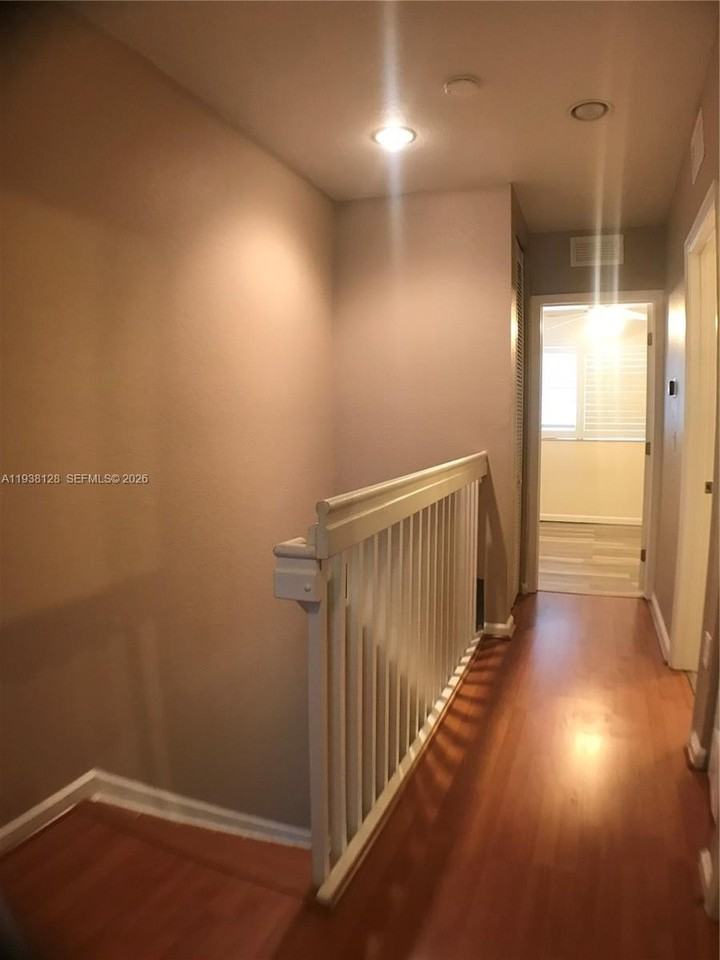 8253 Sw 29th St #104 - Photo 7 of 9